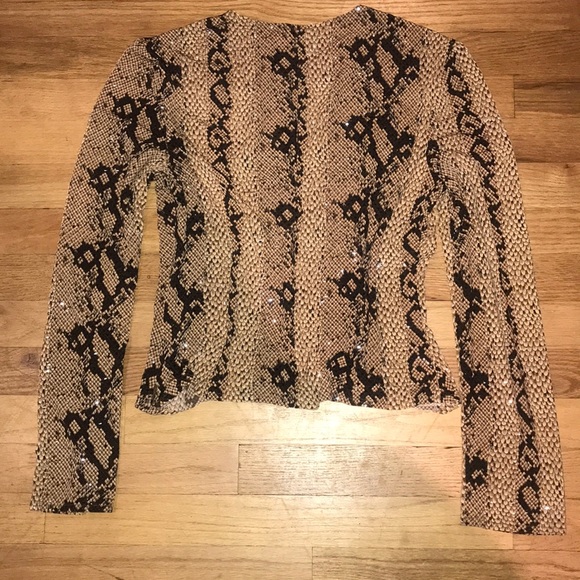 Python print stretch w embossed shine v neck ruch - Picture 3 of 5